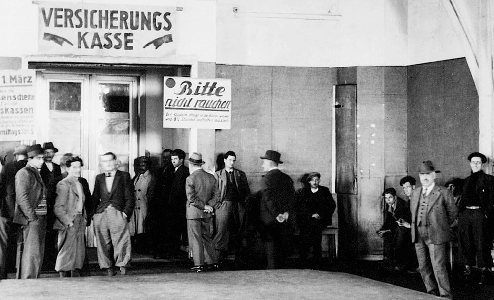 Caisse d’assurance et d’assistance de la ville de Zurich, salle d’attente à Helmhaus (1936), Edy Meyer. Archives sociales suisses.