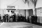 Caisse d’assurance et d’assistance de la ville de Zurich, salle d’attente à Helmhaus (1936), Edy Meyer. Archives sociales suisses.